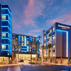 Hotel By Marriott At Resort/convention Center ***